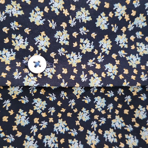Steel & Jelly navy floral button-down shirt, size large - Picture 4 of 7